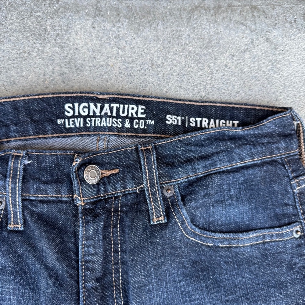 Signature by Levi Strauss Co Men S51 Straight Leg Dark Wash Jeans‎ 30x32 Indigo - Picture 2 of 11